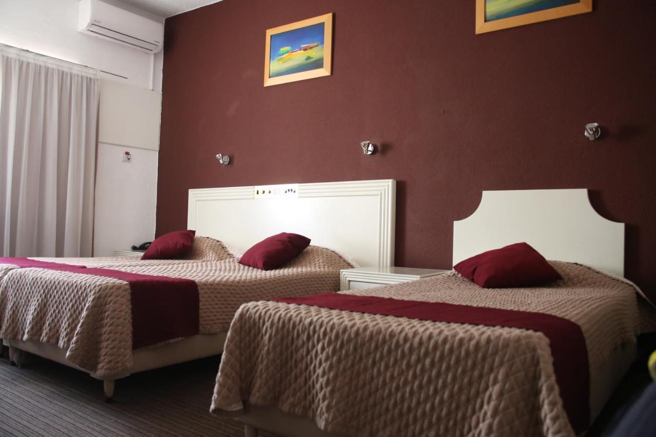 Kings Annex Aparthotel Paphos ภายนอก รูปภาพ